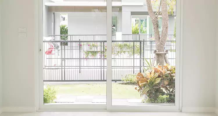 Balcony Screen Door Repair in San Francisco, CA