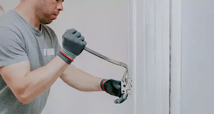 Cracked Door Jamb Repair in San Francisco, CA
