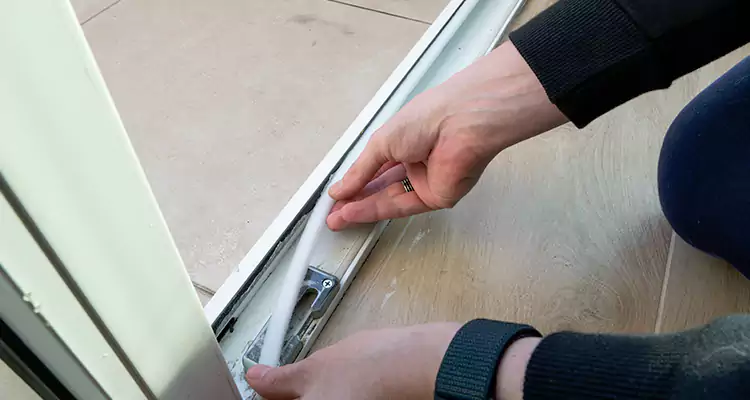 Garage Door Off Track Repair in San Francisco, CA