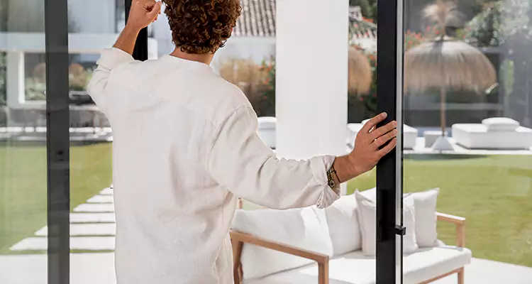 Sliding Screen Door Maintenance for Closing Issues in San Francisco, CA